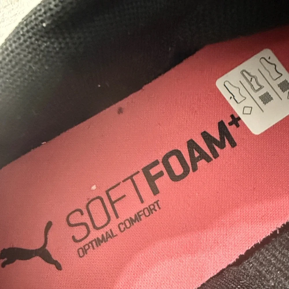 Puma Black and Pink Athletic Shoes.. size 9.5M
New ..soft foam - Picture 7 of 7